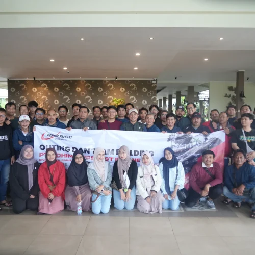 Cover Gathering Adhimix